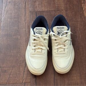 Reebok Off-White Lace-Up Sneakers size 9